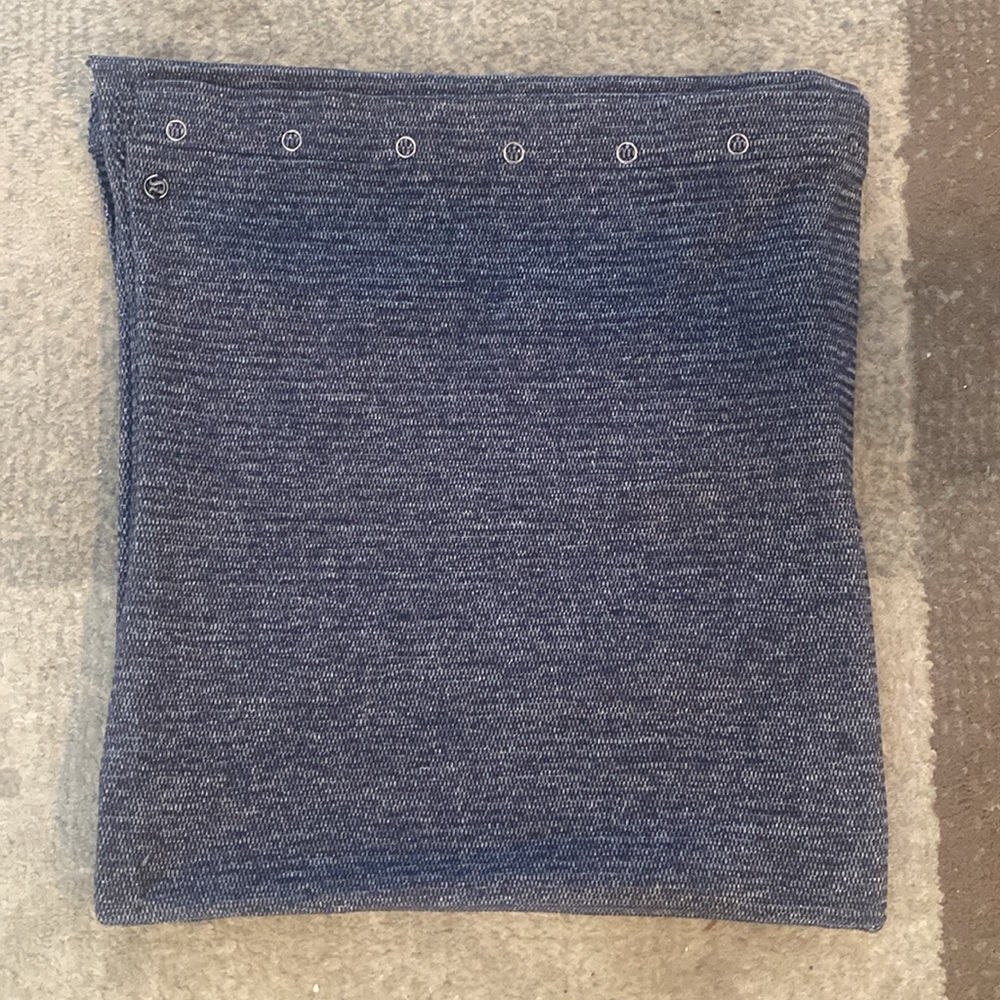 lululemon gray vinyasa scarf - Picture 4 of 5